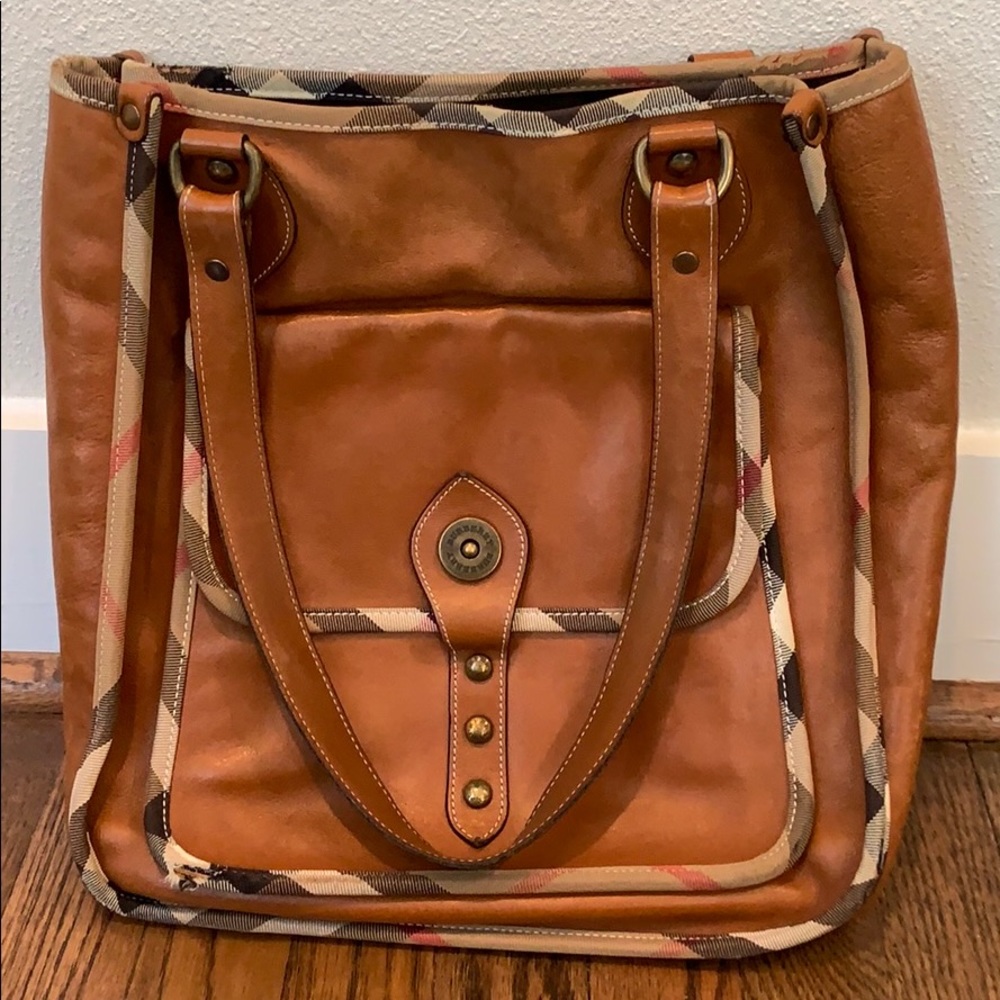 Burberry tan leather tote